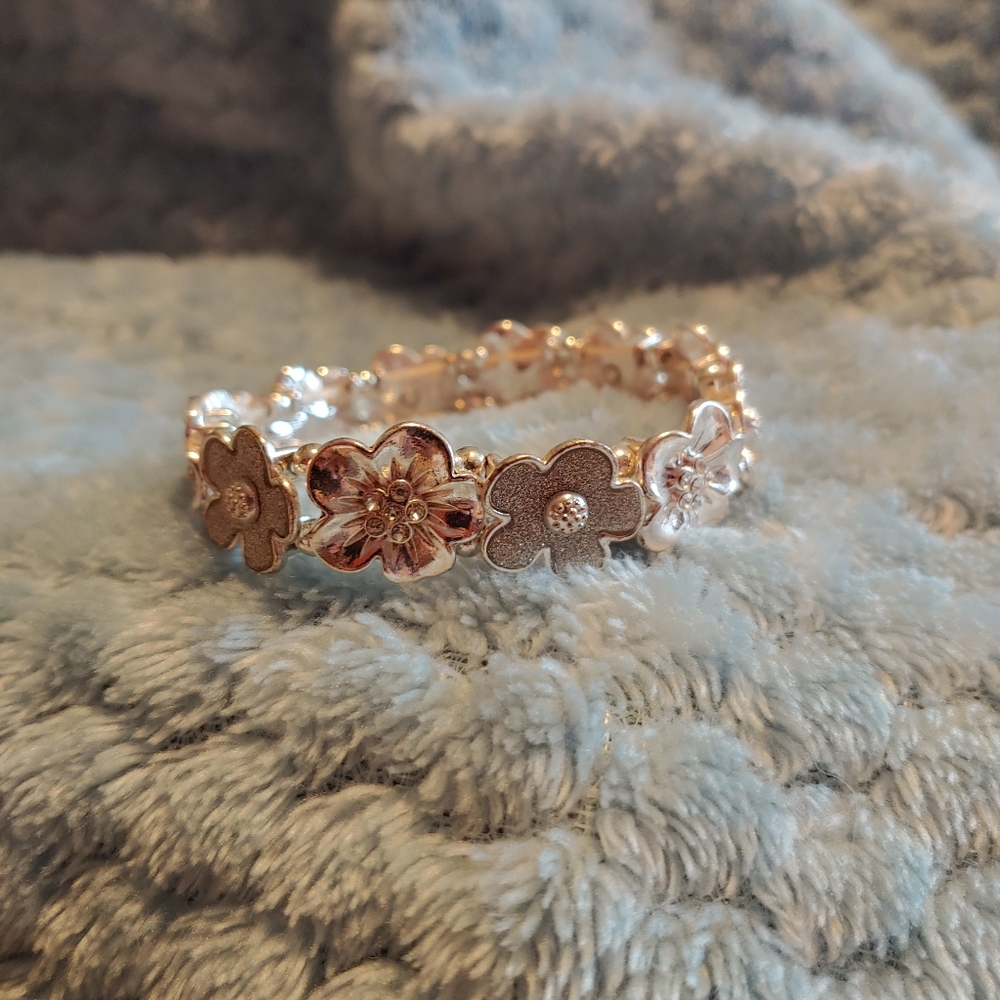 Silver flower bangle